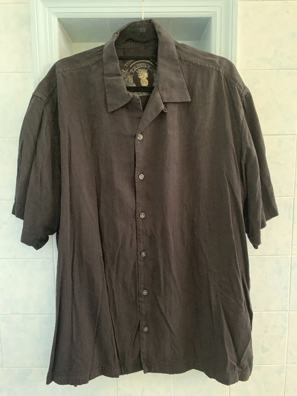 TOMMY BAHAMA XL Black SILK Shirt
